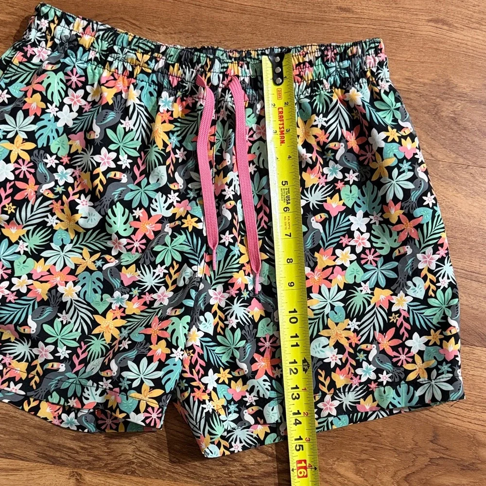 Chubbies The Bloomerangs Men‎ Small Black Floral Elastic Classic Swim Trunks